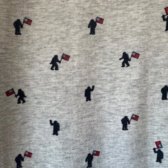 Eddie Bauer All over Sasquatch print mens Size M Tall EUC - Picture 5 of 7